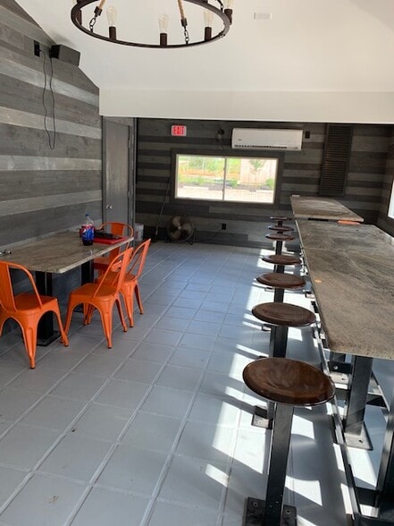 More Photos Of 3 Tompkins Rd, Verbank Restaurant For Lease