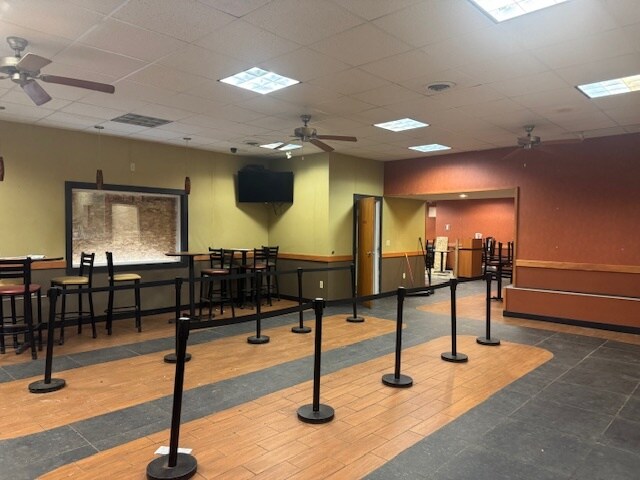 More Photos Of 35 White St, South Burlington Fast Food For Lease