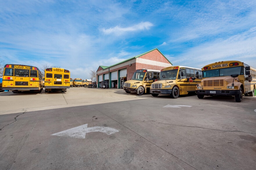 More Photos Of 712 State Highway 78 S, Farmersville Auto Repair For Sale