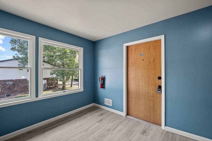 More Photos Of 15925-15929 W 11 Mile Rd, Southfield Apartments For Sale