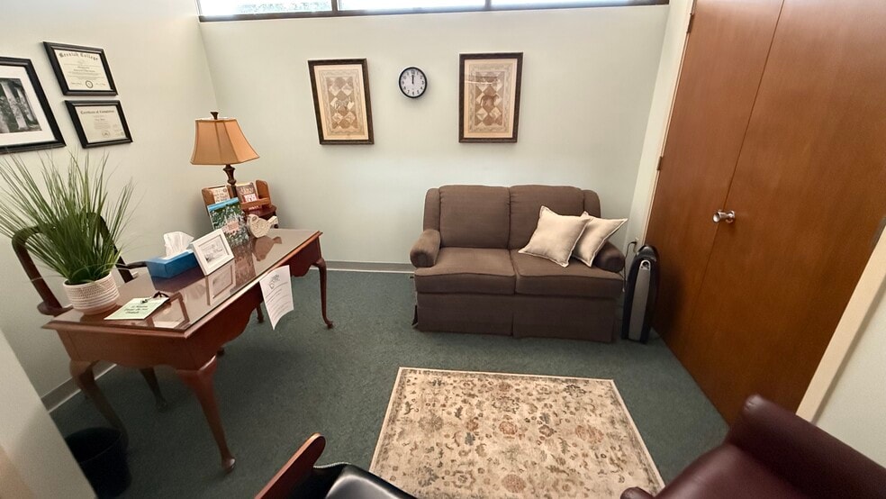 More Photos Of 1213 Old Slate Hill rd, Camp Hill Office For Lease