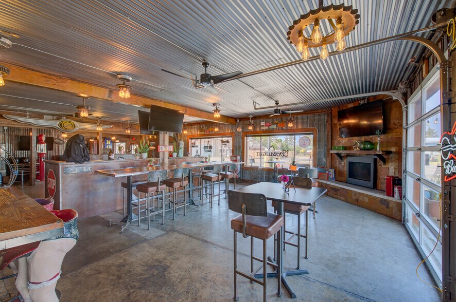 More Photos Of 780-782 US 101, Chinook Restaurant For Sale
