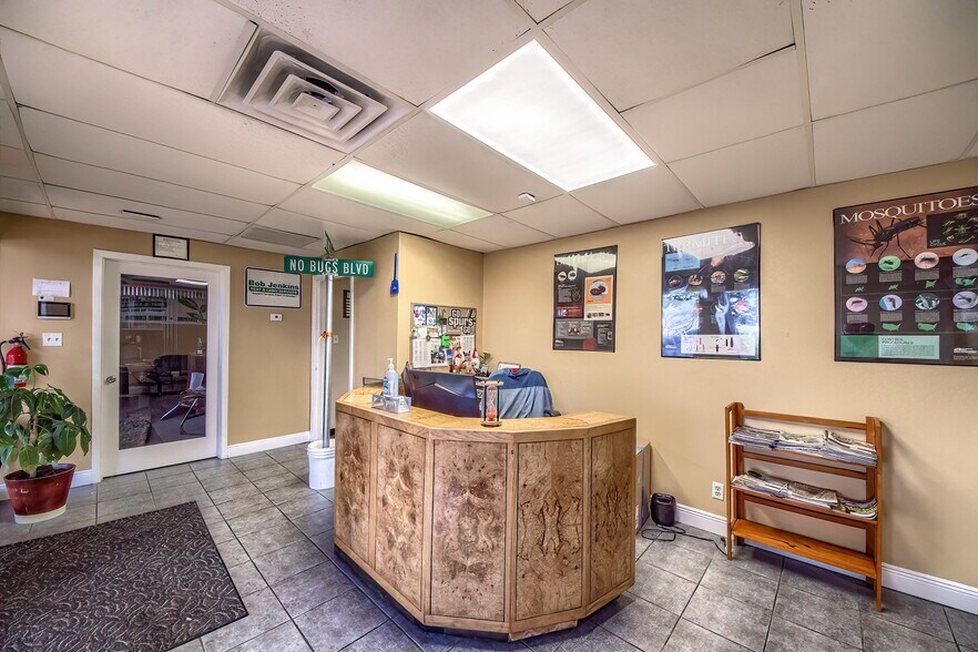 More Photos Of 338 Breesport St, San Antonio Service For Lease