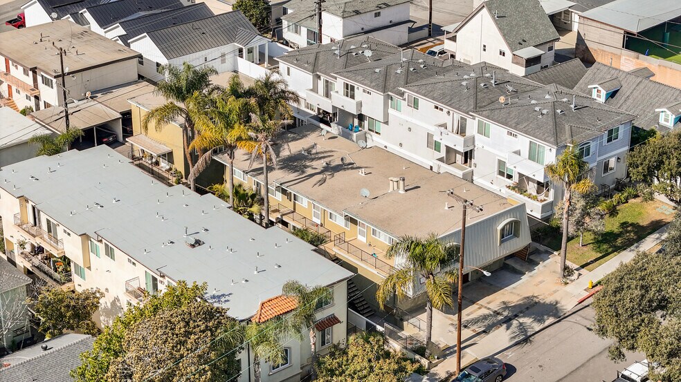 More Photos Of 221 Sheldon St, El Segundo Apartments For Sale