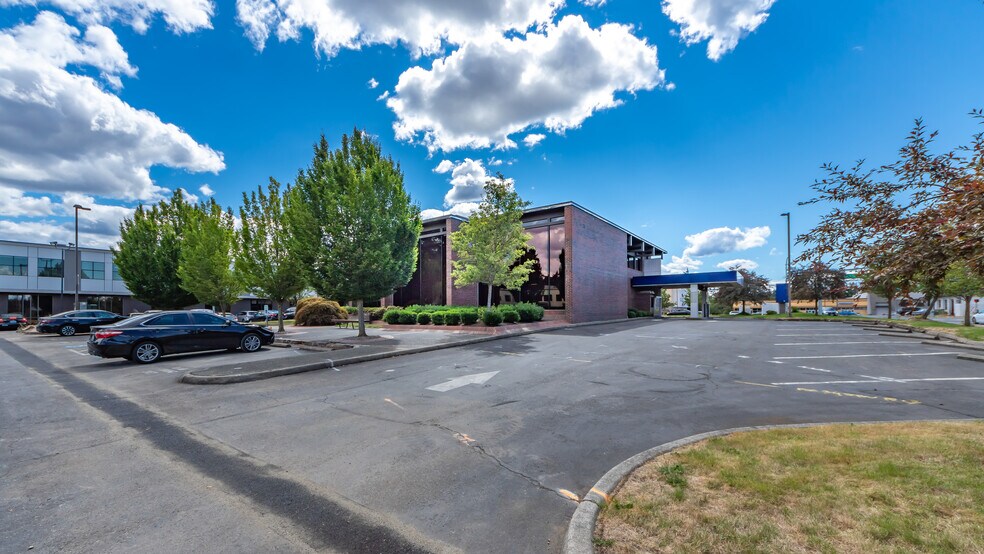 More Photos Of 8801 S Tacoma Way, Tacoma Freestanding For Sale