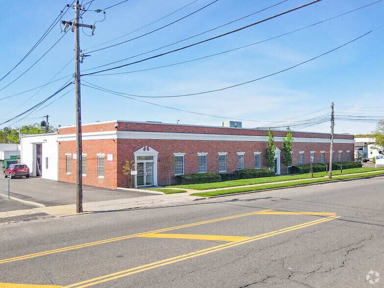 Primary Photo Of 141 Central Ave, Farmingdale Light Manufacturing For Lease