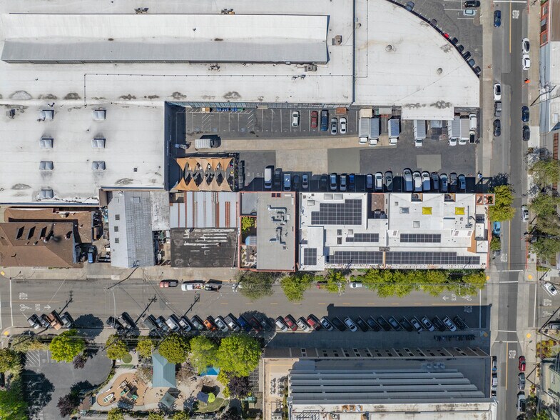 More Photos Of 950 Parker St, Berkeley Office For Sale