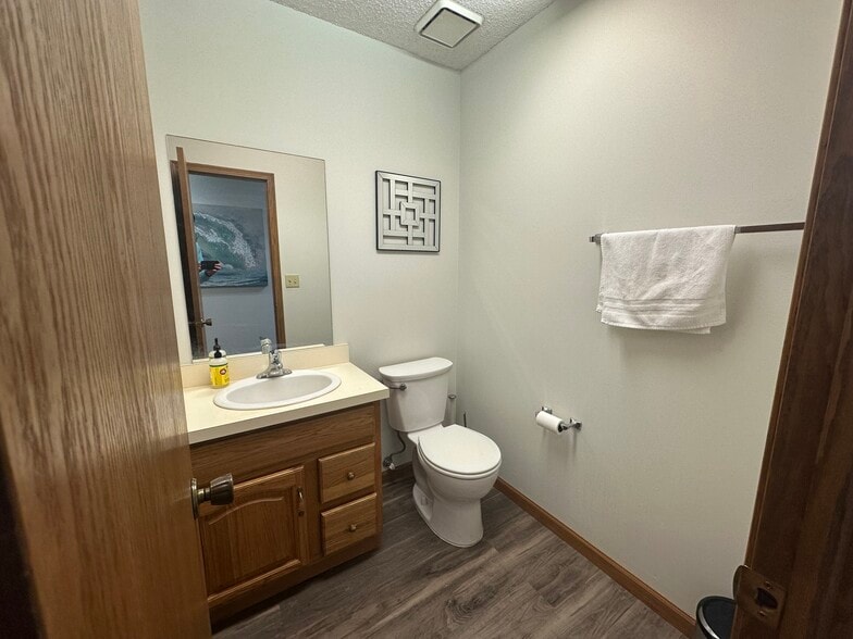 More Photos Of 6030 S 57th St, Lincoln Office Residential For Lease