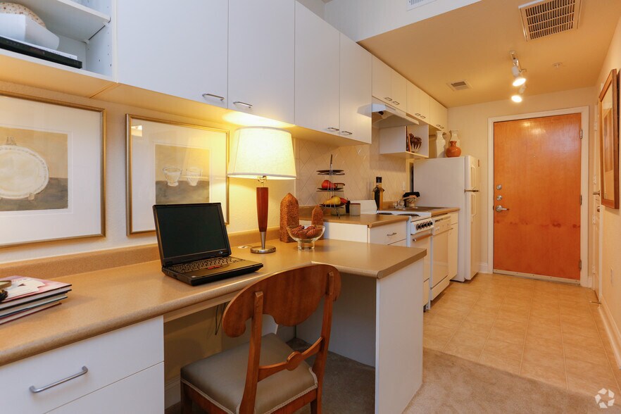 More Photos Of 120 N Cedar St, Charlotte Apartments For Lease