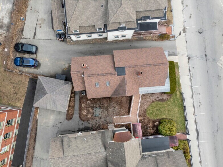 More Photos Of 35 E Pearl St, Nashua Office For Sale