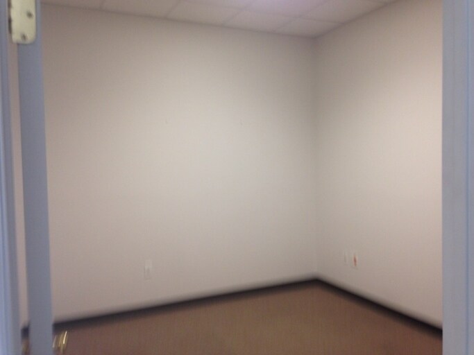 More Photos Of 1418 Harbin Cir, Valdosta Warehouse For Lease