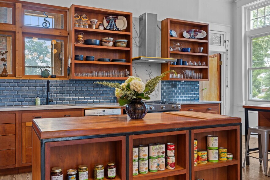 More Photos Of 4096 West Ave, Ayden General Retail For Sale