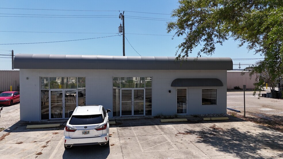 Primary Photo Of 448 E Venice Ave, Venice Freestanding For Lease