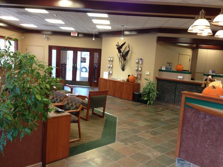 More Photos Of 346 E F St, Oakdale Bank For Sale
