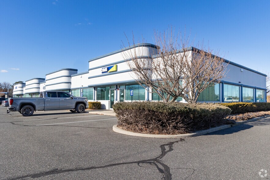 More Photos Of 4155 Veterans Memorial Hwy, Ronkonkoma Office For Lease