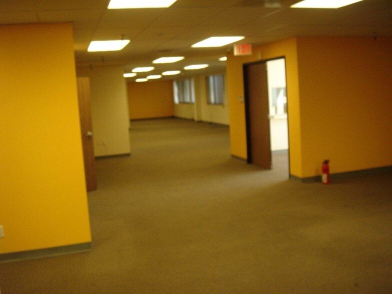 More Photos Of 12150 S Alameda St, Lynwood Office For Lease
