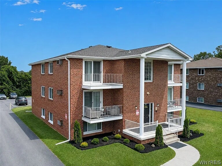 More Photos Of 6293 Robinson Rd, Lockport Apartments For Sale