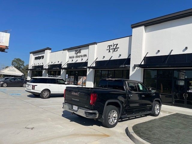 More Photos Of 13211 Coursey Blvd, Baton Rouge Storefront For Lease