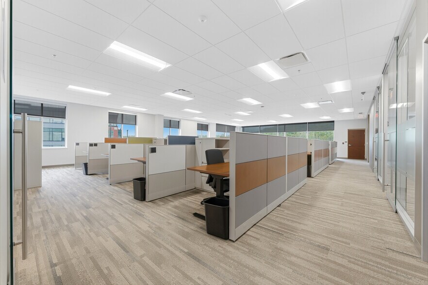 More Photos Of 423 Fortress Blvd, Morgantown Office For Sale