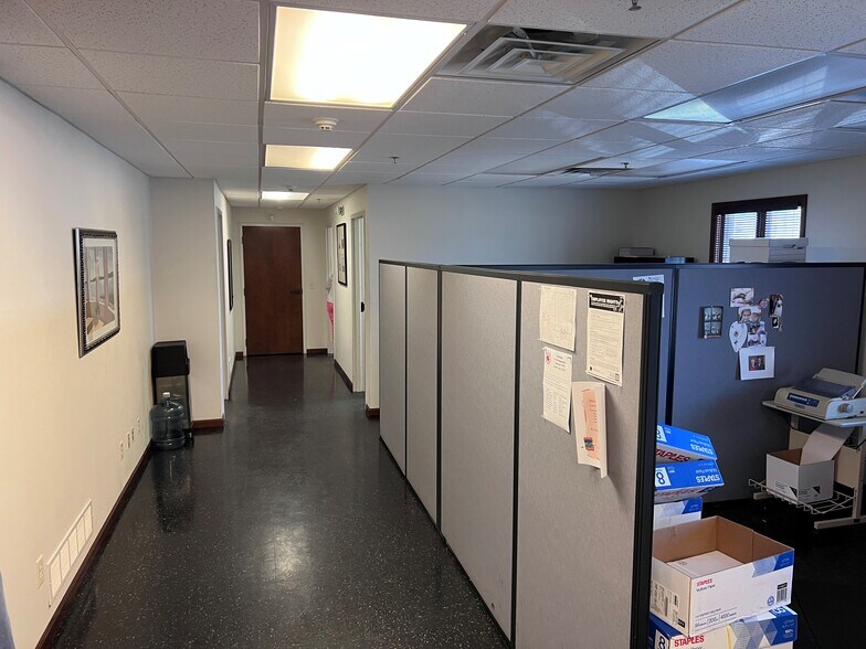 More Photos Of 3230 Magnum Dr, Elkhart Warehouse For Lease