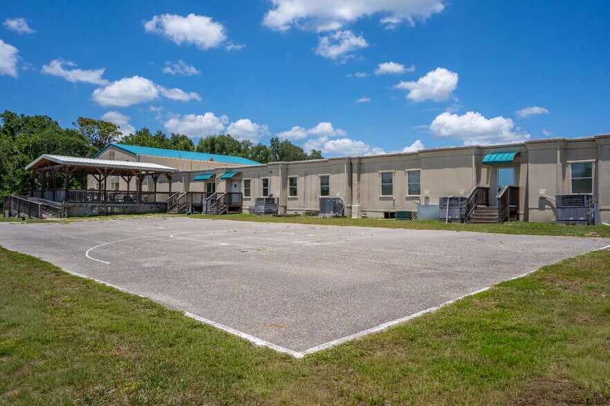 More Photos Of 11734 Jefferson Rd, Thonotosassa Schools For Sale