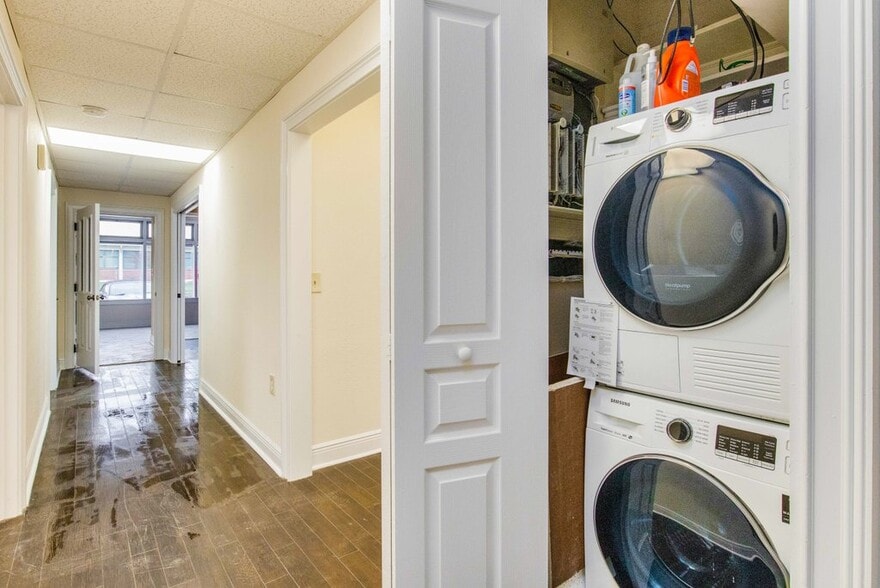 More Photos Of 2220 N Palafox St, Pensacola Medical For Sale