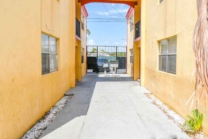 More Photos Of 2130 Avenue S, Riviera Beach Apartments For Sale