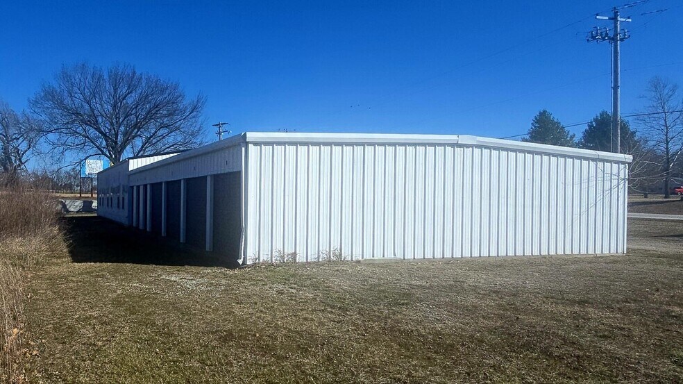 More Photos Of 19265 US-54 Hwy, Wheatland Hotel For Sale