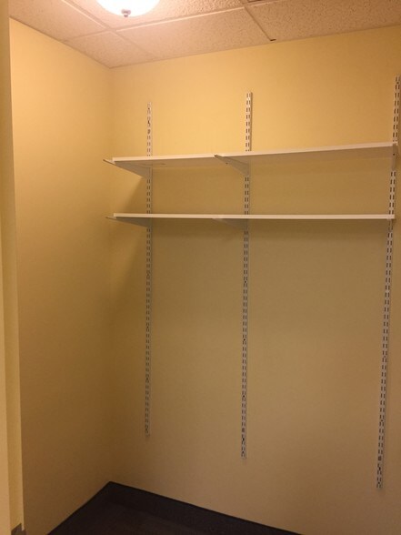More Photos Of 250 Old New Brunswick Rd, Piscataway Unknown For Lease