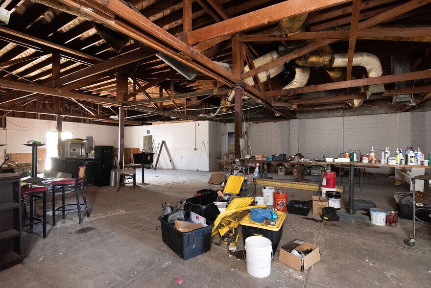 More Photos Of 132 S 1st St, Turlock Storefront For Sale