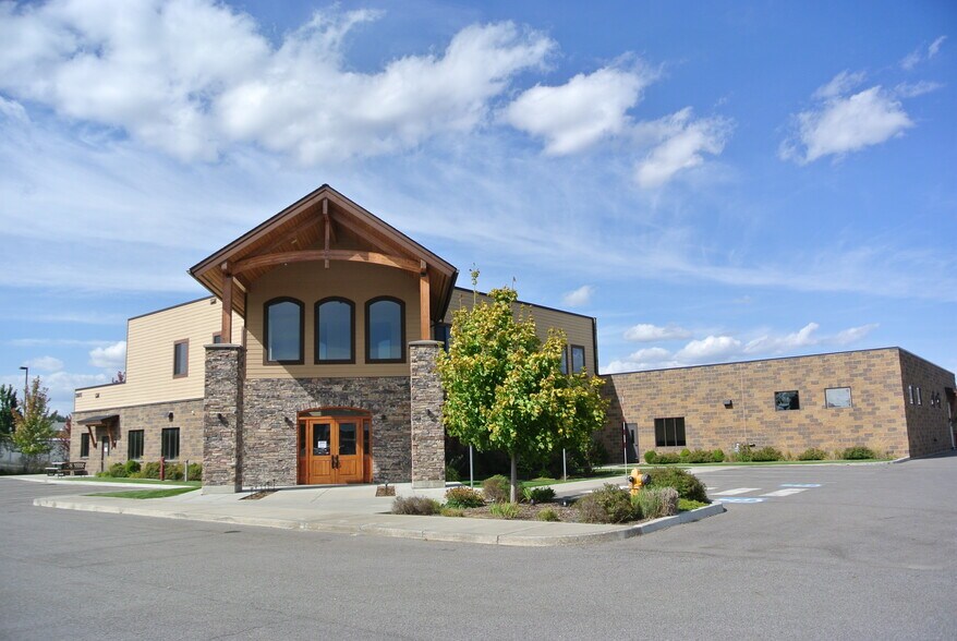 Primary Photo Of 3875 N Schreiber Way, Coeur d'Alene Warehouse For Lease