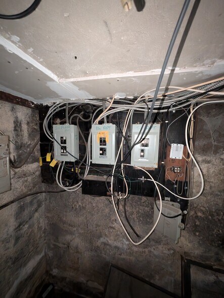 More Photos Of 158 S White Horse Pike, Audubon General Retail For Sale