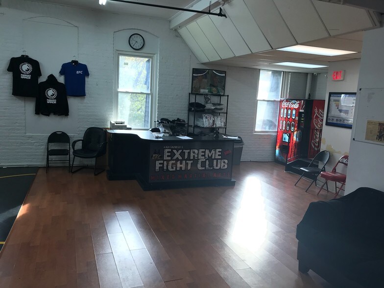 More Photos Of 10 Squirrelwood Rd, Woodland Park Warehouse For Lease