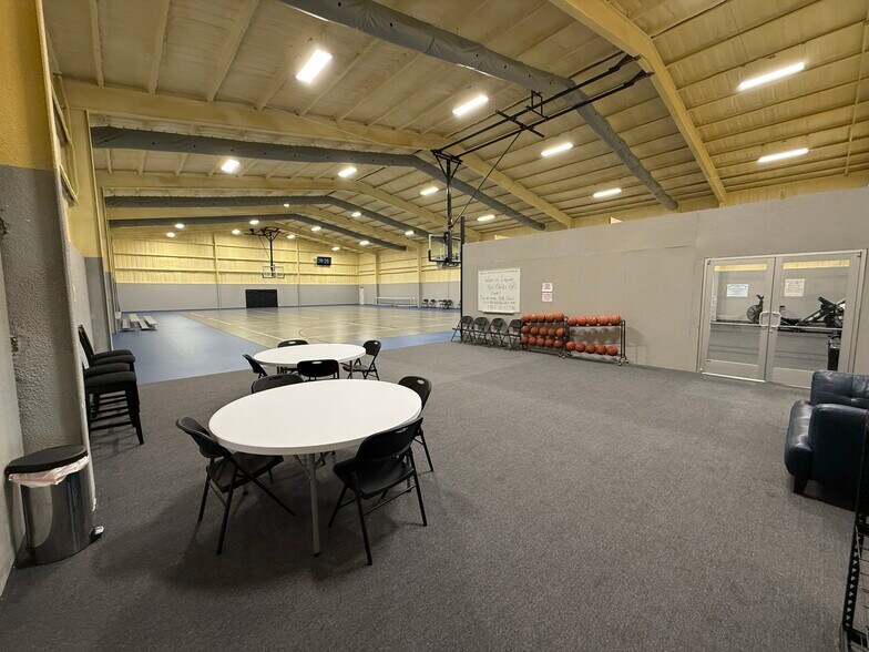 More Photos Of 9129 FM 678, Whitesboro Manufacturing For Sale