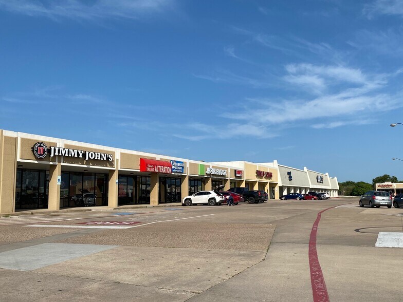 More Photos Of 550-682 SW Wilshire Blvd, Burleson Unknown For Lease