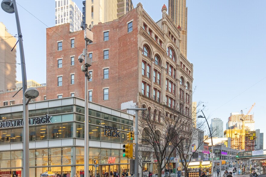 More Photos Of 505 Fulton St, Brooklyn Apartments For Lease