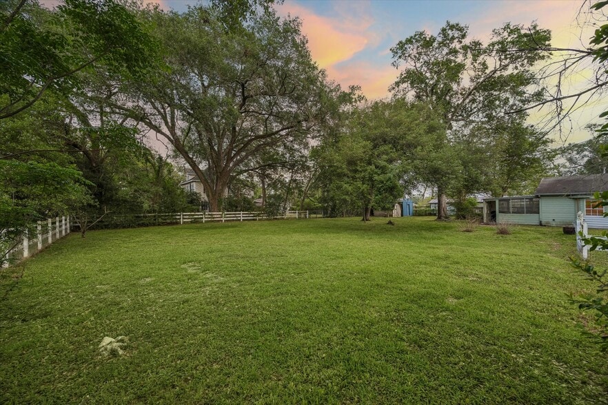 More Photos Of 30315 2nd St., Fulshear Land For Sale