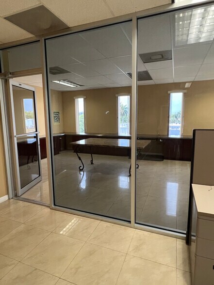 More Photos Of 1820 NE 163rd St, North Miami Beach Office For Lease
