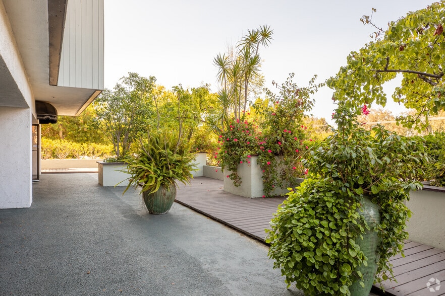 More Photos Of 2667 Camino del Rio S, San Diego Office For Lease