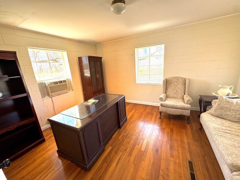 More Photos Of 155 Carrollton St, Waco Religious Facility For Sale