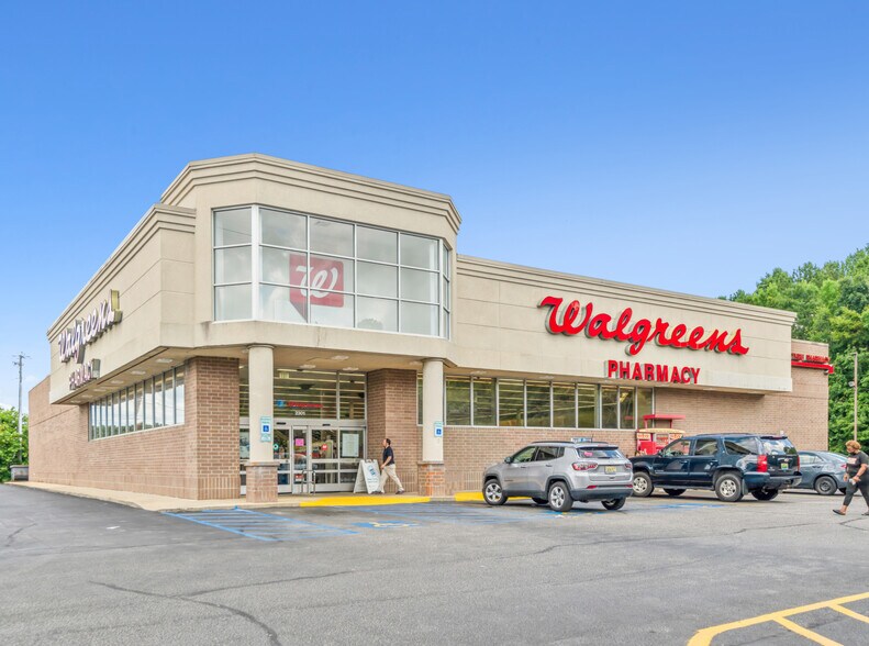 Primary Photo Of 2301 Center Point Pky, Birmingham Drugstore For Lease