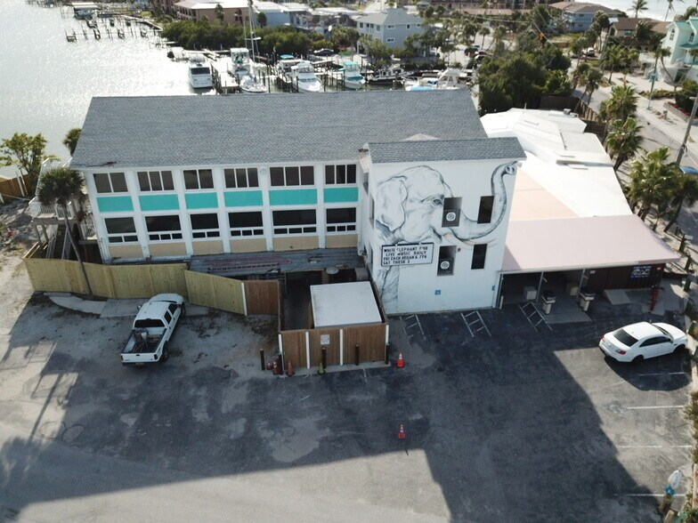 Primary Photo Of 1855 Gulf Blvd, Englewood Bar For Sale