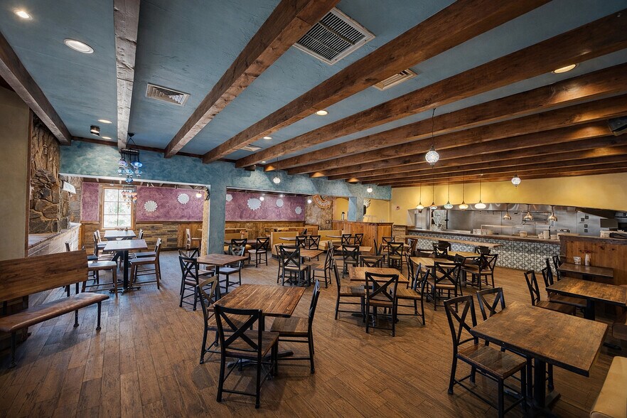 More Photos Of 11620 FM 620 N, Austin Restaurant For Sale