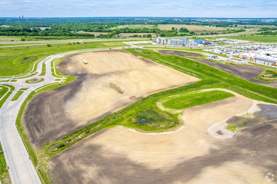 More Photos Of Hubbell Ave And Bass Pro Dr, Altoona General Retail For Lease