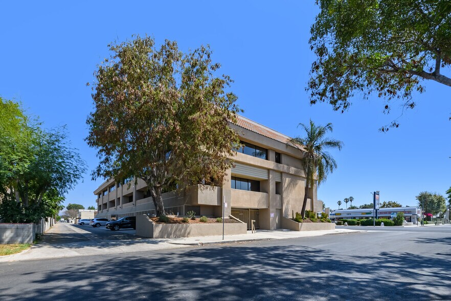 More Photos Of 7301 Topanga Canyon Blvd, Canoga Park Office For Lease