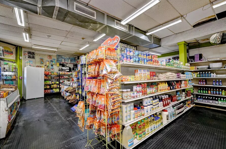 More Photos Of 420-428 Pembroke St, Bridgeport General Retail For Sale