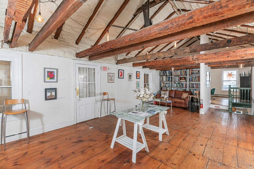 More Photos Of 67 Bridge St, Lambertville Storefront For Sale