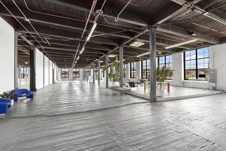 More Photos Of 610-628 Smith St, Brooklyn Warehouse For Lease