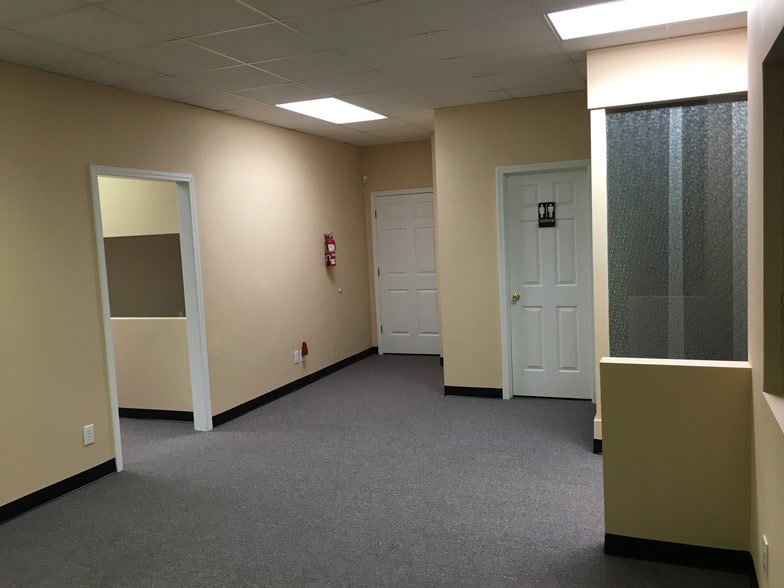 More Photos Of 6350 Cephis Dr, Clemmons Unknown For Lease