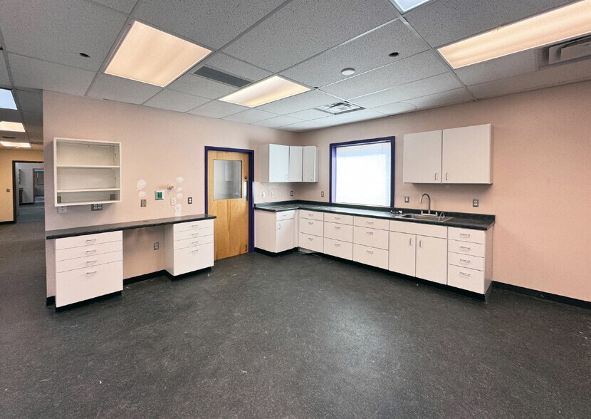 More Photos Of 5 Camino Karsten, Algodones General Retail For Lease